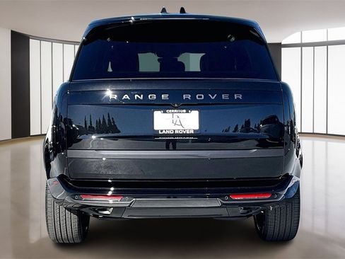 New 2025 Land Rover Range Rover SE image 4