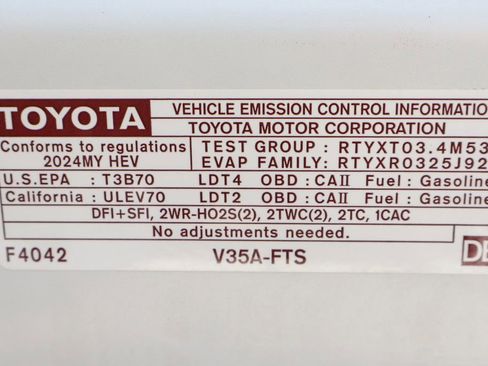 Used 2024 Toyota Tundra Limited AWD/4WD image 16