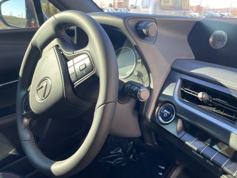 Used 2021 Lexus UX 250h UX 250h w/ Accessory Package (Z2) image 25