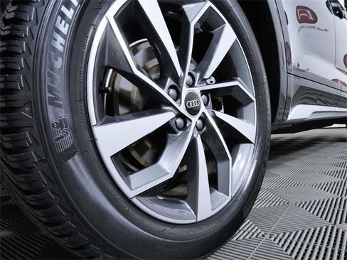 Used 2023 Audi Q5 2.0T Premium Plus w/ Premium Plus Package image 9