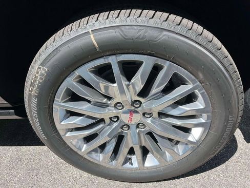 New 2026 GMC Yukon XL Denali AWD/4WD image 11