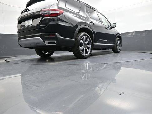Certified 2024 Honda Pilot Touring image 32