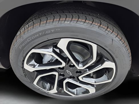 New 2026 Chevrolet Trax RS w/ Driver Confidence Package FWD image 28