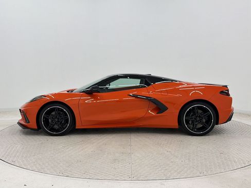 Used 2025 Chevrolet Corvette Stingray Premium Conv w/ Stealth Interior Trim Package RWD image 2