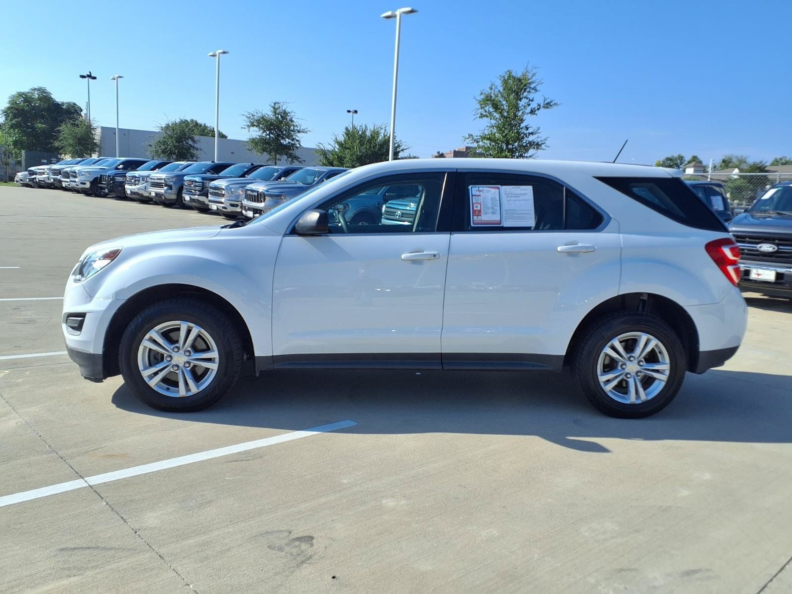 Used 2017 Chevrolet Equinox LS FWD image 5
