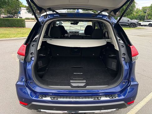 Used 2019 Nissan Rogue SV FWD image 15