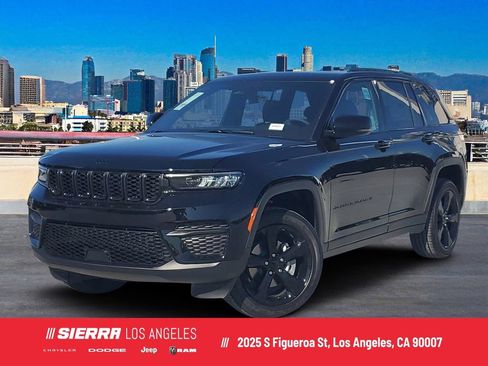 New 2025 Jeep Grand Cherokee Altitude image 1