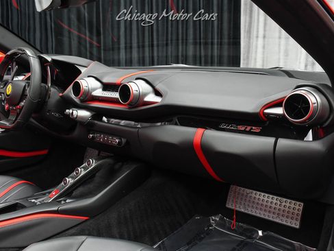 Used 2021 Ferrari 812 GTS image 28