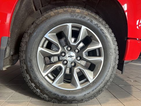 Used 2023 Chevrolet Silverado 1500 RST w/ Z71 Off-Road Package image 14