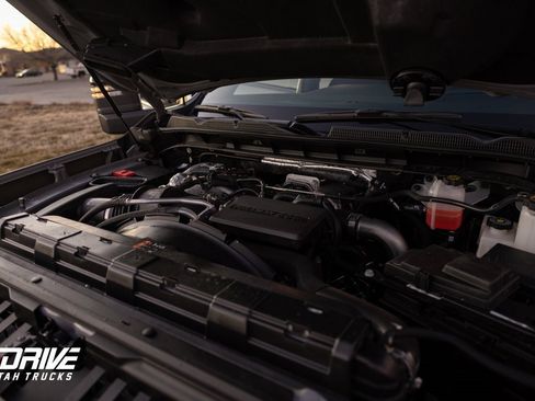 Used 2025 GMC Sierra 3500 AT4 w/ AT4 Premium Plus Package image 26