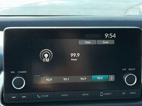 Used 2023 Honda HR-V LX image 25