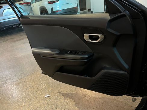 Used 2025 Kia K4 FWD image 18