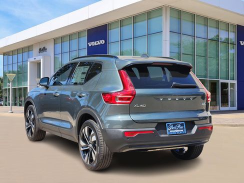 New 2026 Volvo XC40 B5 Ultra w/ Protection Package Premier image 4
