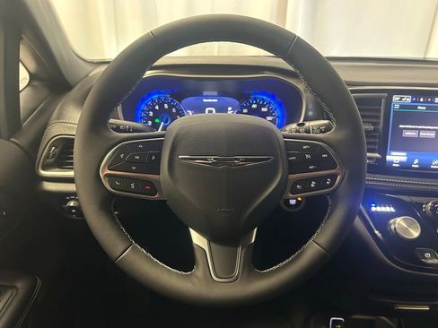New 2026 Chrysler Pacifica Select image 9