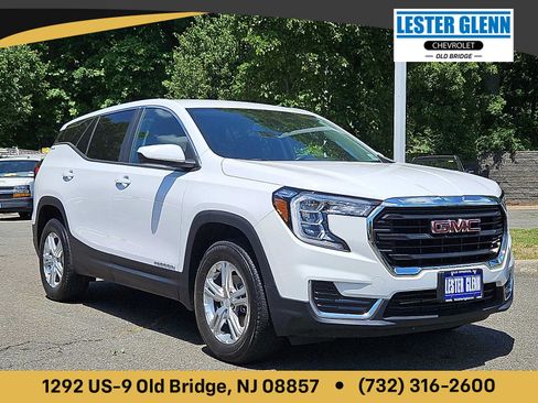 Certified 2022 GMC Terrain SLE AWD/4WD image 1