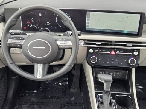 Used 2025 Hyundai Tucson SEL FWD image 26