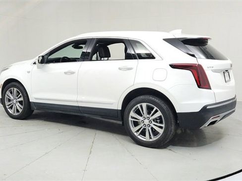Certified 2024 Cadillac XT5 Premium Luxury w/ LPO, Floor Liner Package image 3