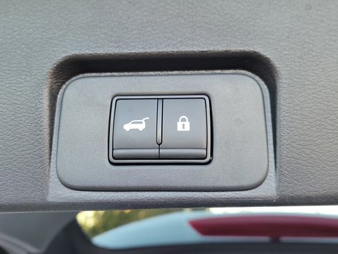 New 2025 Nissan Rogue SV image 10