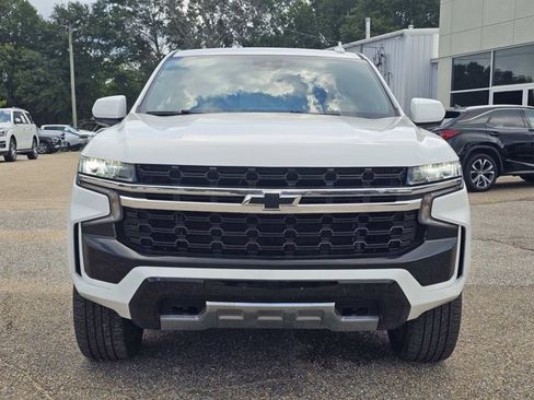 Used 2023 Chevrolet Tahoe 2WD w/ Remote Keyless Entry Package image 2