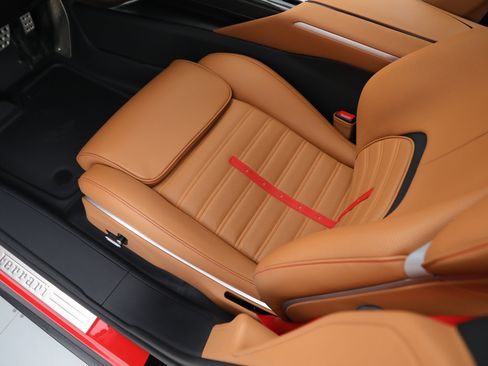 Certified 2026 Ferrari Purosangue AWD/4WD image 30