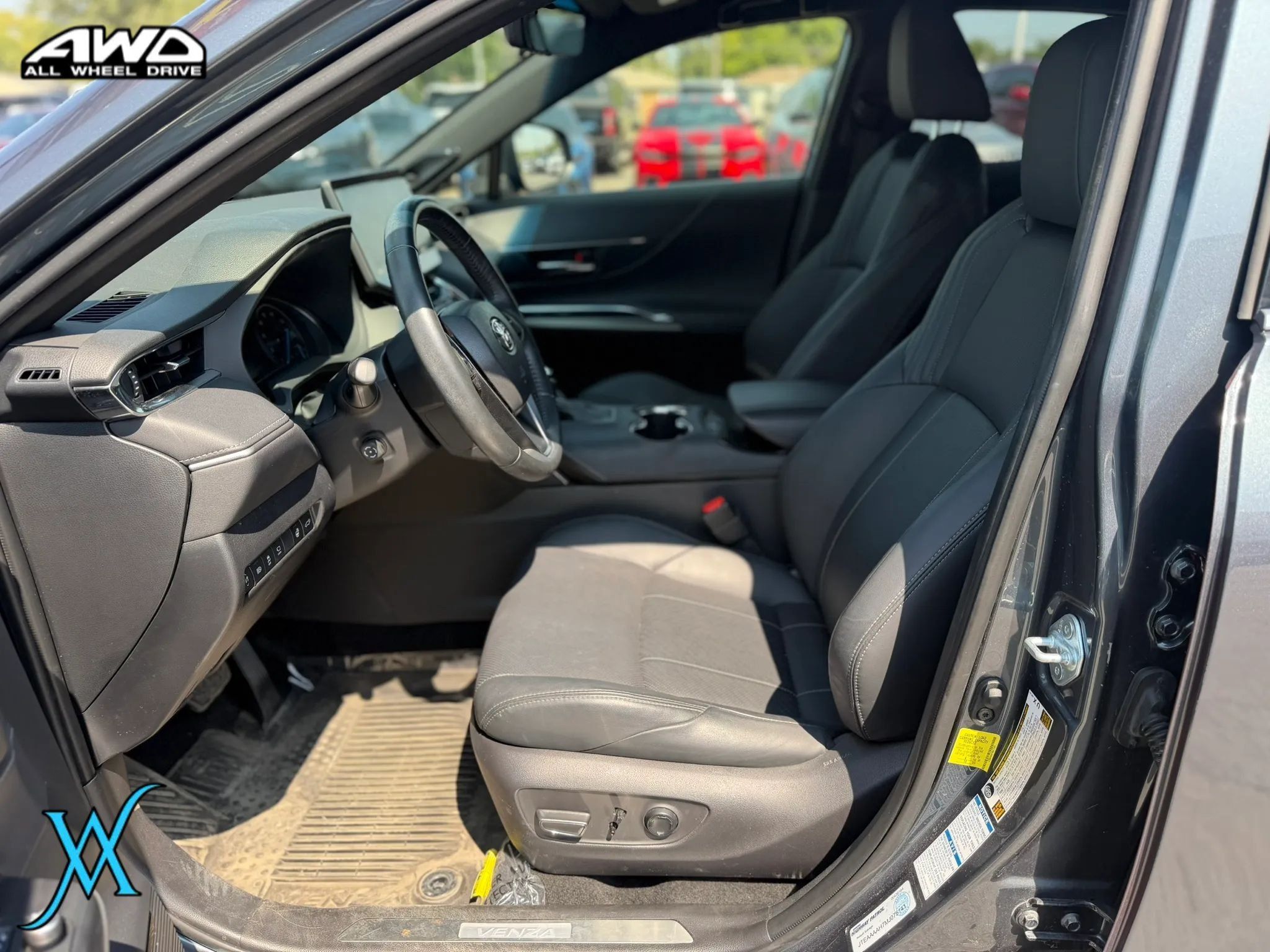 Used 2021 Toyota Venza Limited w/ Advanced Technology Package AWD/4WD image 12