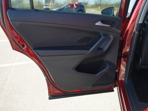 Used 2021 Volkswagen Tiguan SEL image 16