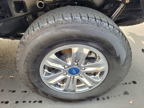 Used 2020 Ford F150 XLT image 24