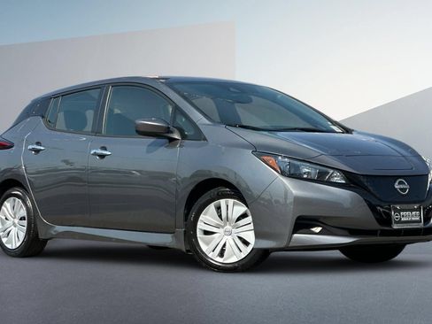 Certified 2025 Nissan Leaf S FWD image 2
