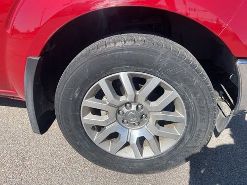 Used 2012 Nissan Frontier SL w/ Moonroof Pkg AWD/4WD image 11