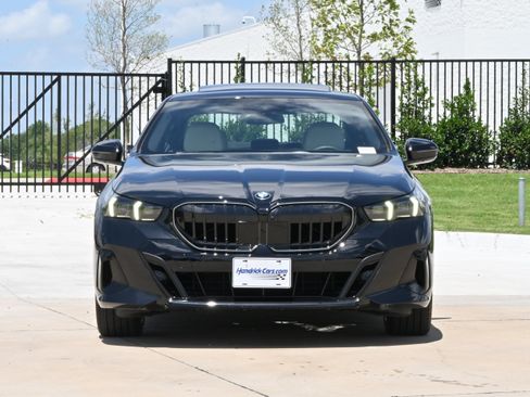 Used 2026 BMW 540i xDrive w/ M Sport Package AWD/4WD image 3