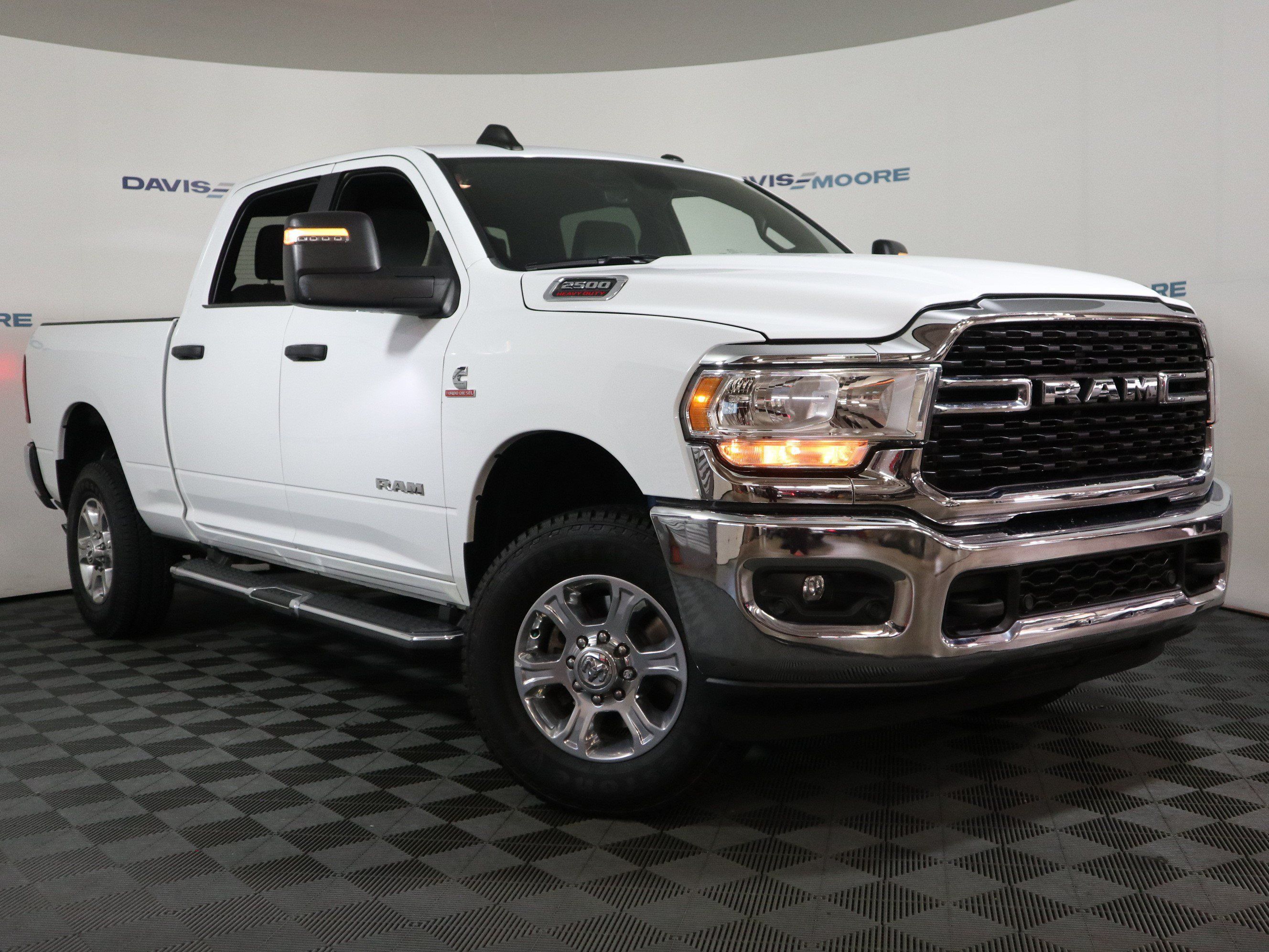 Used 2024 RAM 2500 Big Horn w/ Off Road Package AWD/4WD image 2