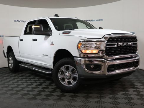 Used 2024 RAM 2500 Big Horn w/ Off Road Package AWD/4WD image 2