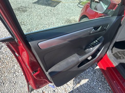 Used 2017 Volkswagen Jetta SE image 10