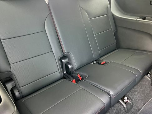 Certified 2024 Chevrolet Traverse RS w/ LPO, Floor Liner Package image 19