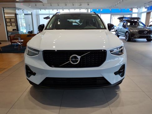 New 2026 Volvo XC40 B5 Plus w/ Protection Package Premier AWD/4WD image 2