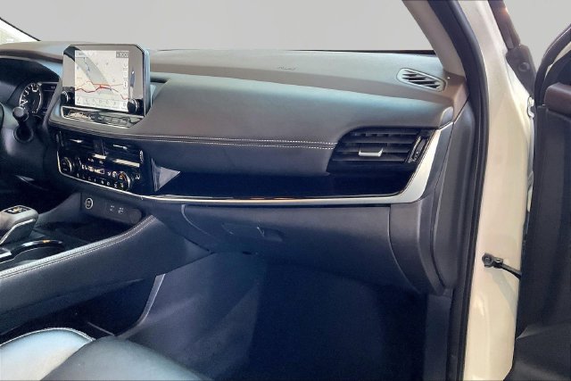 Used 2023 Nissan Rogue SL w/ SL Premium Package AWD/4WD image 18