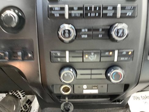 Used 2014 Ford F150 XL w/ Equipment Group 101A Mid AWD/4WD image 44
