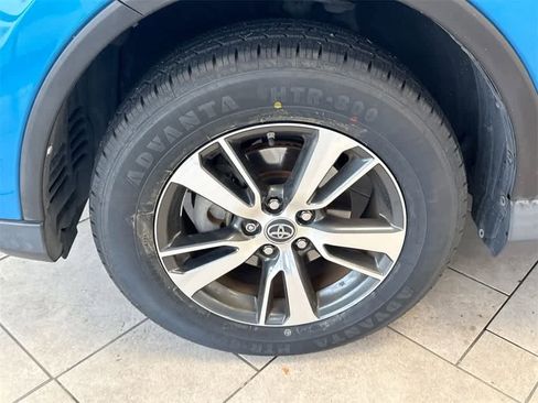 Used 2018 Toyota RAV4 XLE image 14