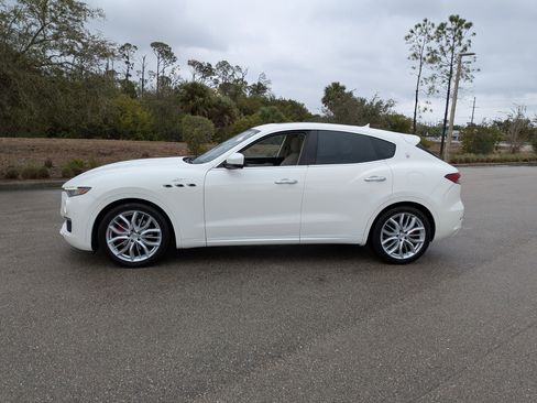 Used 2022 Maserati Levante GT image 8