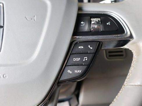 Used 2020 Lincoln Navigator Reserve RWD image 29