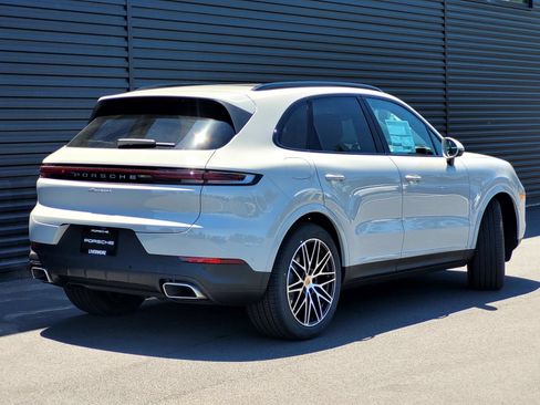 New 2026 Porsche Cayenne AWD/4WD image 7