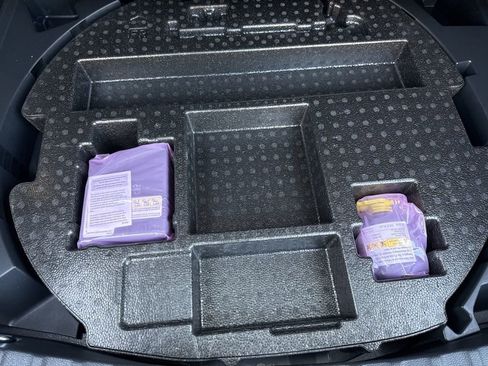 Used 2024 Toyota Corolla Cross XSE w/ Convenience Package image 44