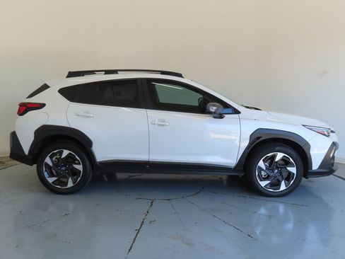 Used 2025 Subaru Crosstrek 2.5i Limited w/ Crosstrek Mirror Package image 2