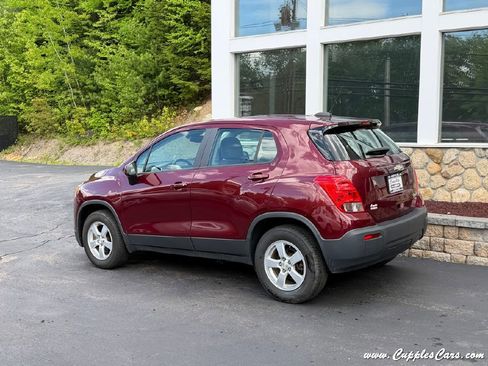 Used 2016 Chevrolet Trax LS AWD/4WD image 3