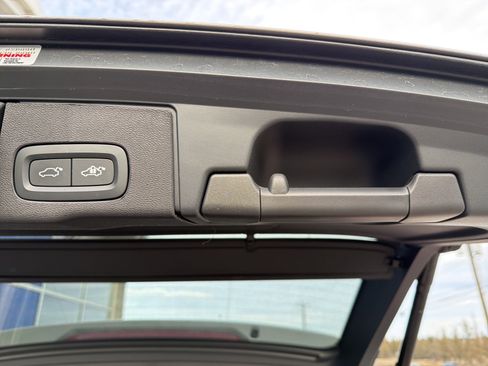 New 2025 Volvo XC60 B5 Core w/ Protection Package Premier image 19