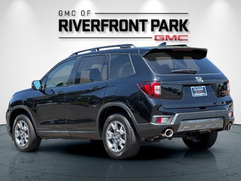 Used 2023 Honda Passport TrailSport image 5