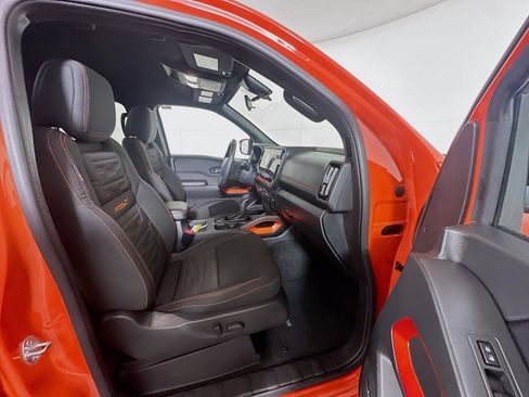 Used 2025 Nissan Frontier Pro-X w/ Pro Convenience Package image 29