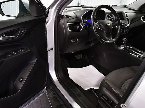 Used 2019 Chevrolet Equinox LT FWD image 14