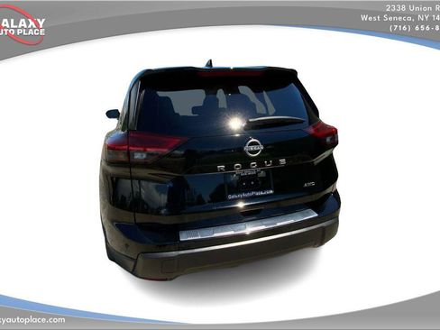 Used 2025 Nissan Rogue SV AWD/4WD image 7