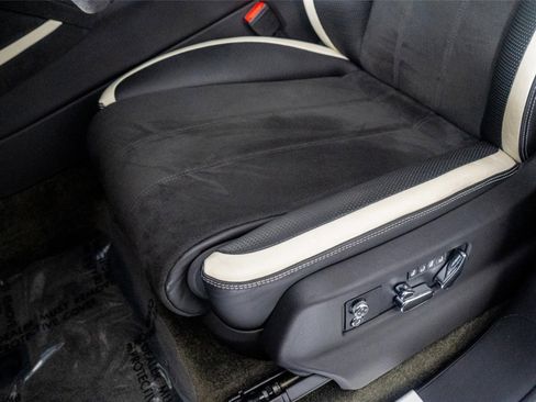 Used 2022 Bentley Bentayga Speed image 32